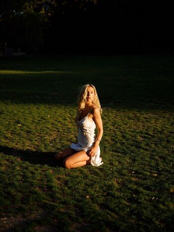 Full leaked Alexis ren  page private onlyfans photo