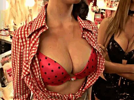 Full leaked Alison brie private onlyfans photo