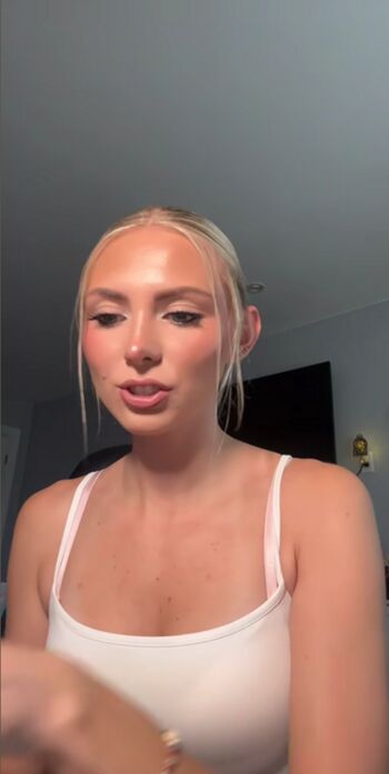 Full leaked Carolina firkowski private onlyfans photo