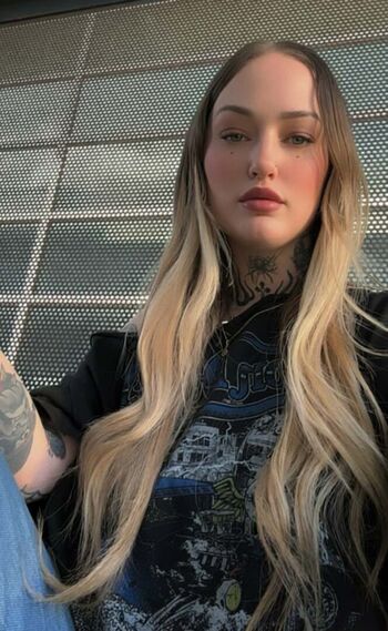 Full leaked Goth queen private onlyfans photo