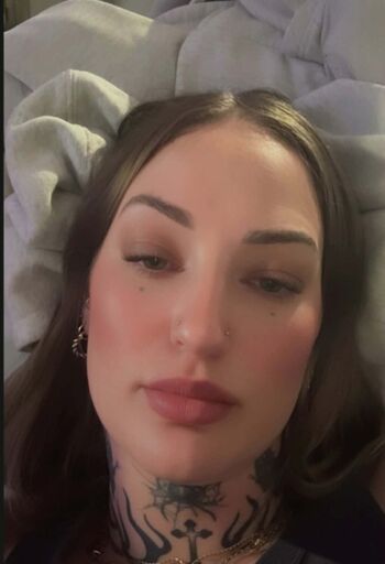 Full leaked Goth queen private onlyfans photo