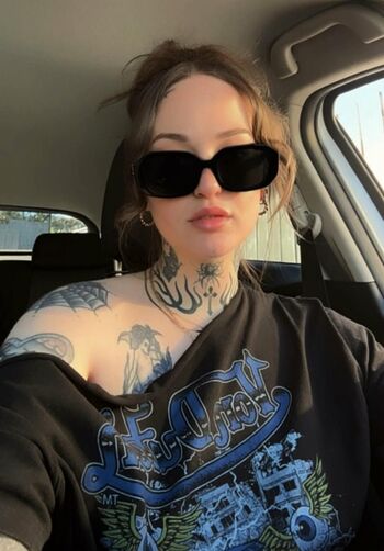 Full leaked Goth queen private onlyfans photo