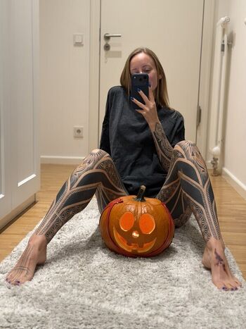 Full leaked Inked feet private onlyfans photo