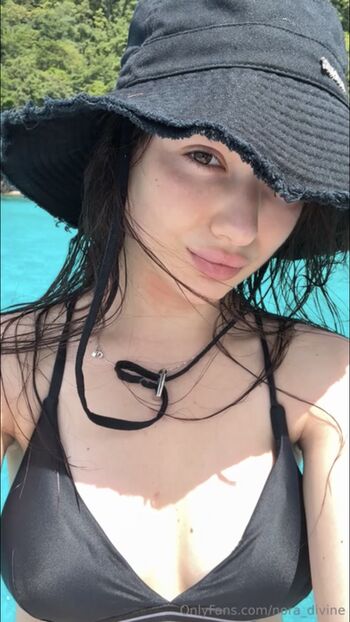 Nora_divine