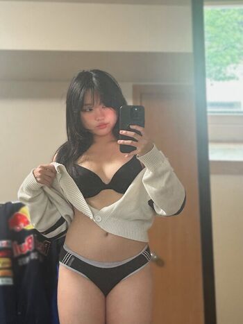 Full leaked Offbrandtea private onlyfans photo