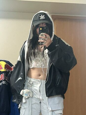 Full leaked Offbrandtea private onlyfans photo