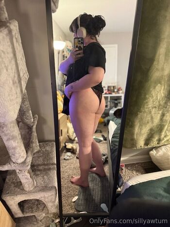 Full leaked Sillyawtum private onlyfans photo