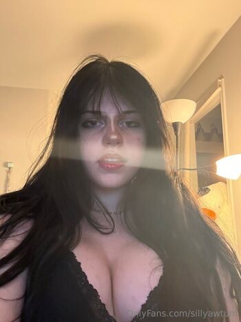 Full leaked Sillyawtum private onlyfans photo