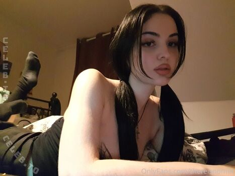 Full leaked Thereisnomilk page private onlyfans photo