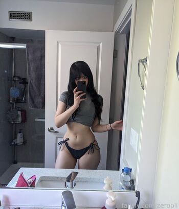 Full leaked Zeropii private onlyfans photo
